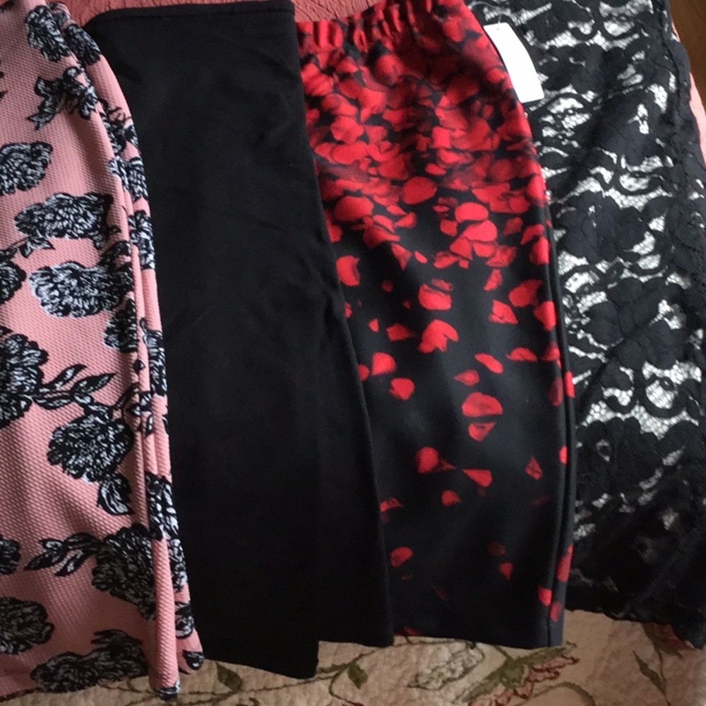 Bundle of 4 pencil skirts
